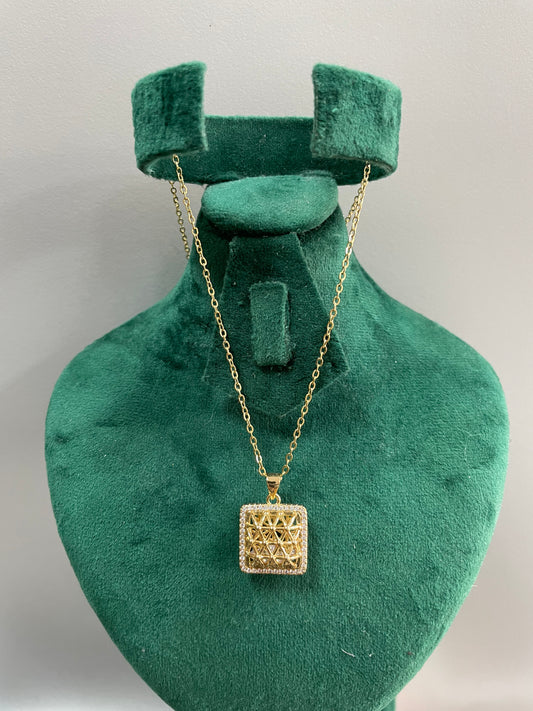 COLLAR ACERO DORADO